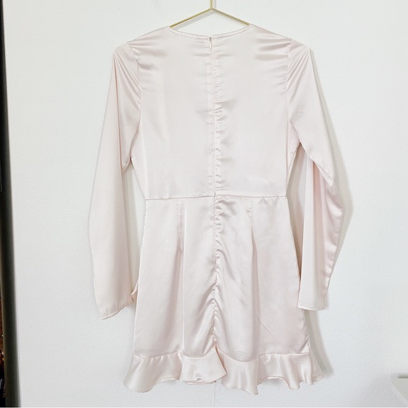 AltarāD State Dress - Picture 2 of 3